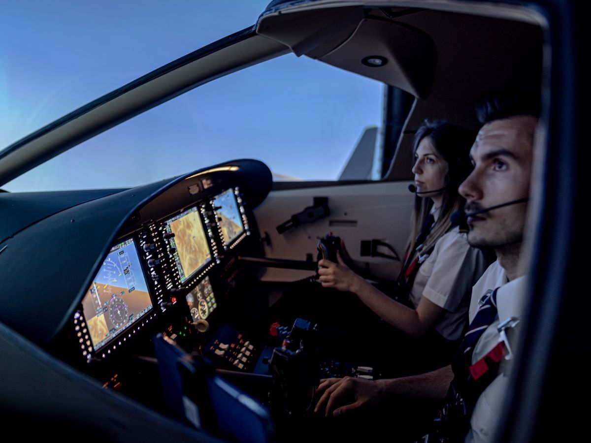 Pilot Conversion Strategy New Entrol Sim for FTO Airline Pilot Academy | Halldale Group