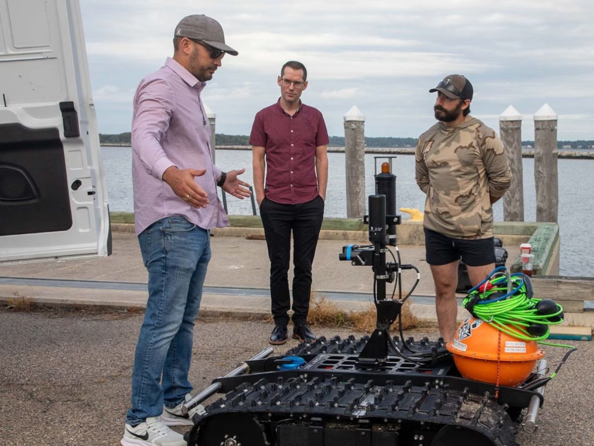 Tech Companies Connect with Navy at Blue Tech Event | Halldale Group